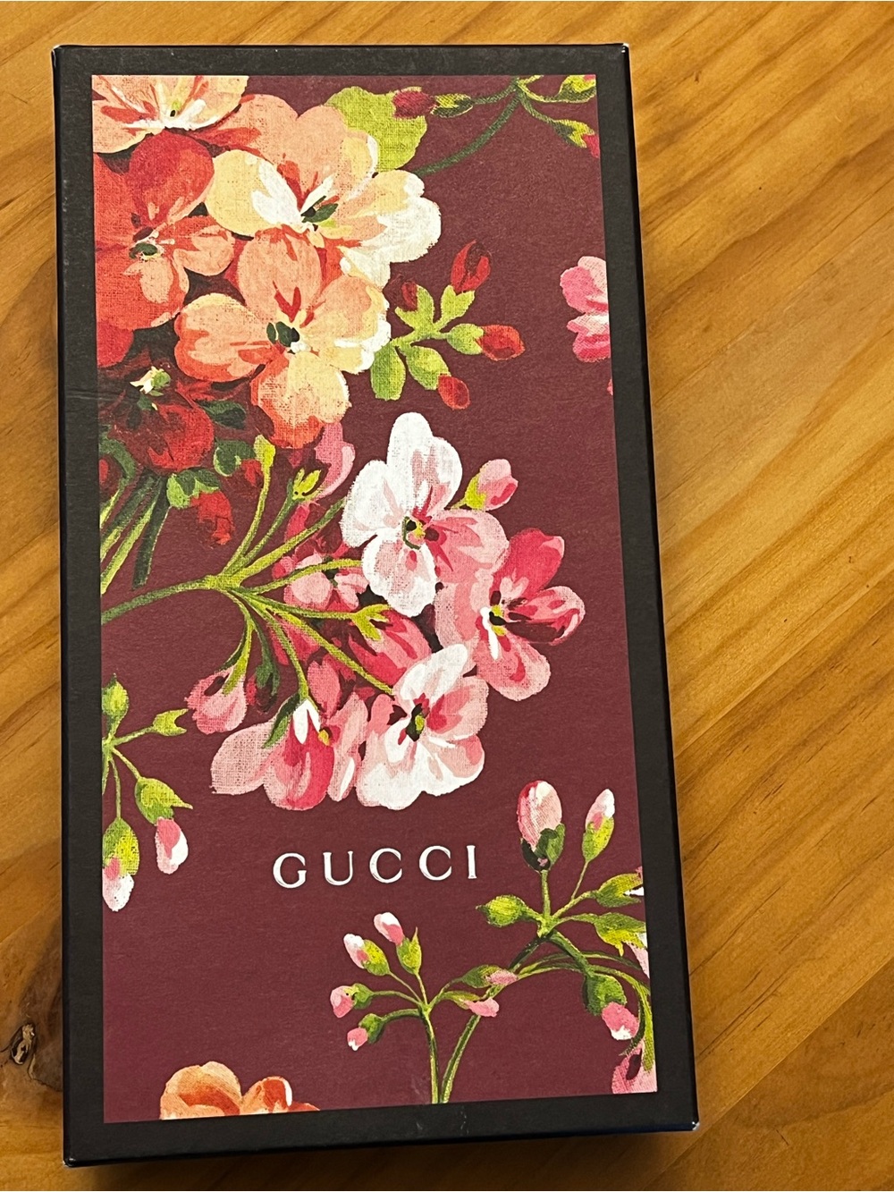 Gucci GG blossoms full zip around wallet in box never used